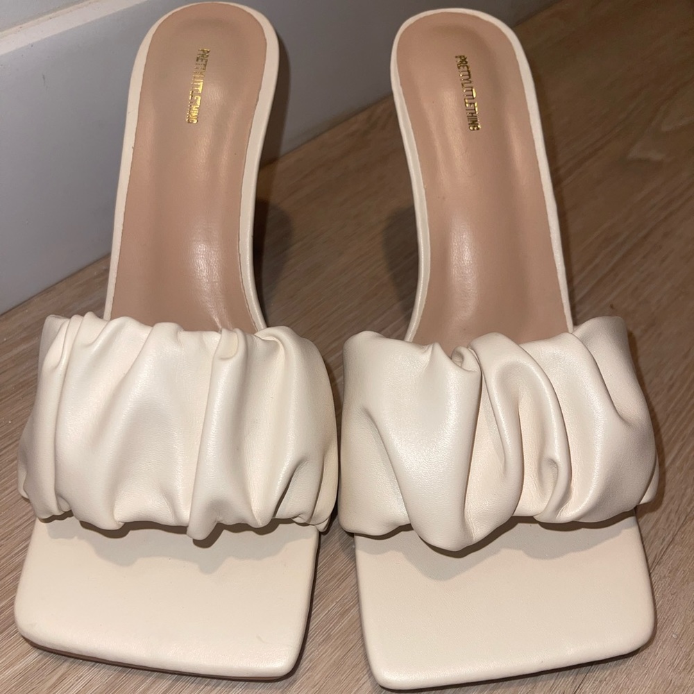 Cream Wide Ruched Square Heels - Picture 3 of 3